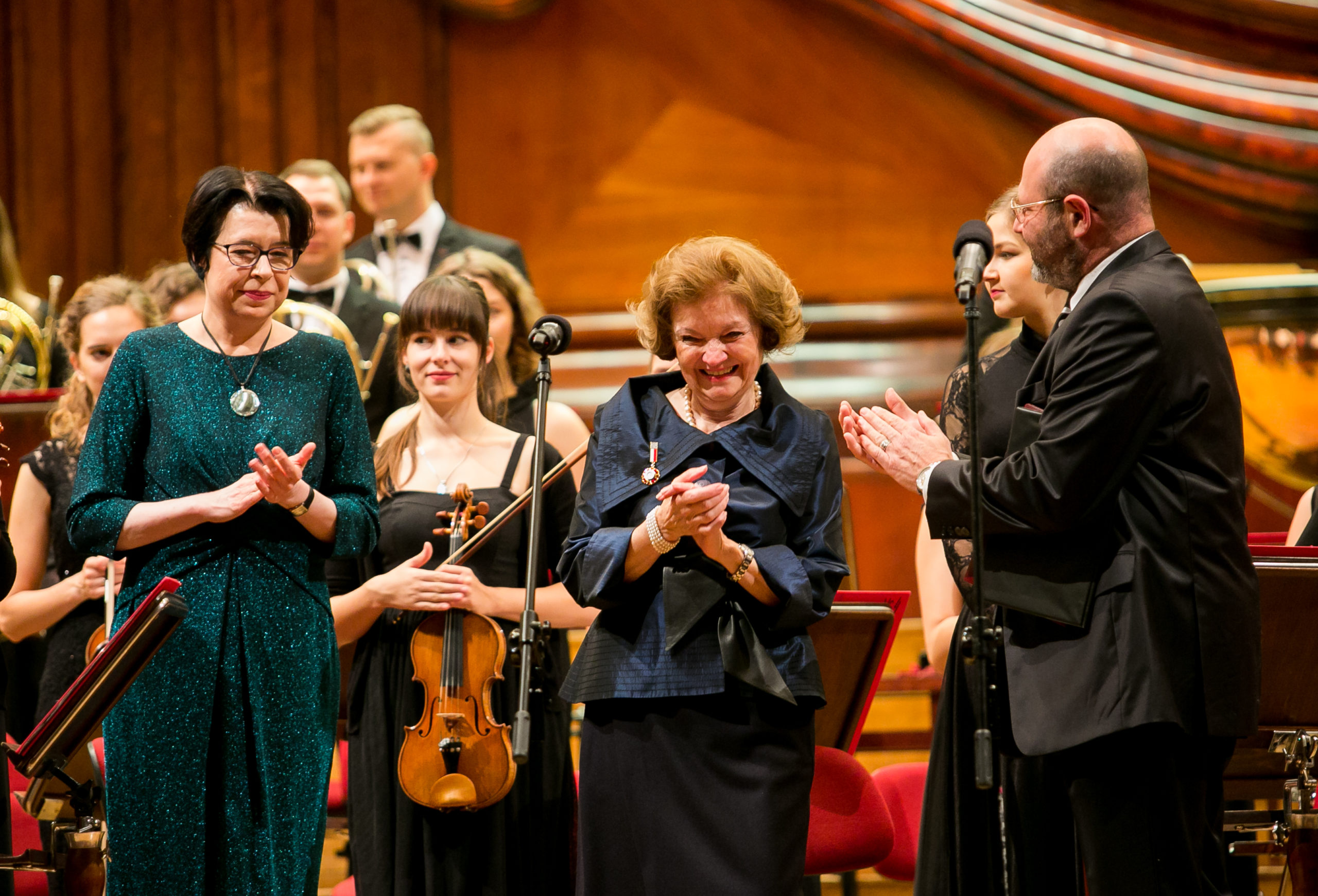 Colette Semkow podczas uroczystości nadania orkiestrze imienia w Filharmonii Narodowej